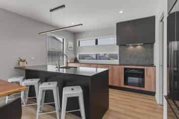 13 Caulfield Crescent, LINCOLN