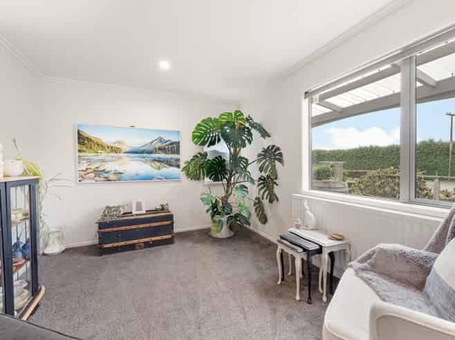 42 Knapdale Road, Whiterigg