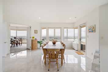 126 Cannon Hill Crescent, Mount Pleasant