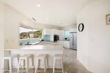 126 Cannon Hill Crescent, Mount Pleasant