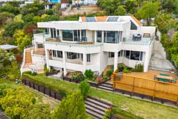 126 Cannon Hill Crescent, Mount Pleasant