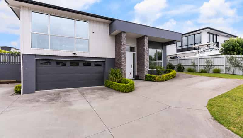 156 Ninth View Avenue, Beachlands