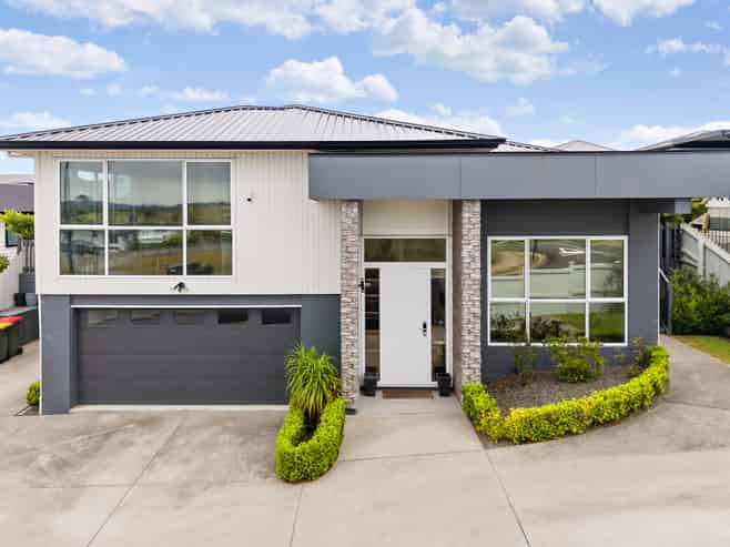 156 Ninth View Avenue, Beachlands