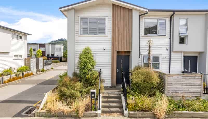 1119A High Street, Taita