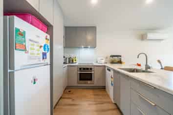 1119A High Street, Taita