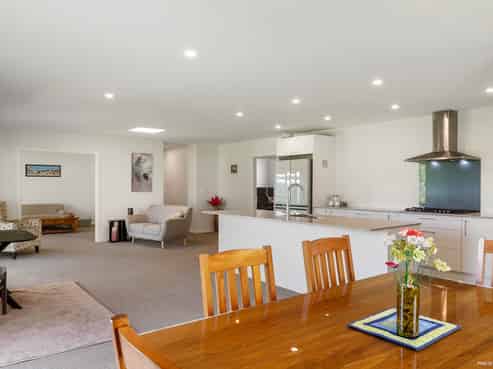 9 Mylindas Road, Whakatiwai