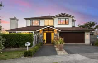 12 Aoraki Rise, Aotea