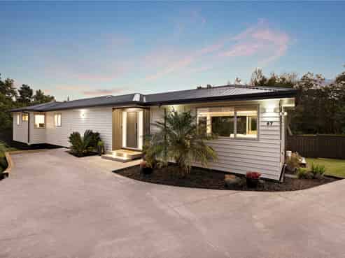 67 Athena Drive, Totara Vale