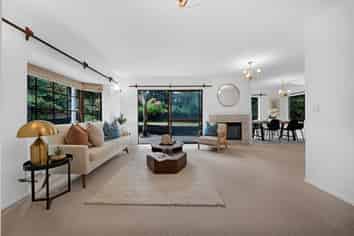 2/15 Micawber Place, Mellons Bay