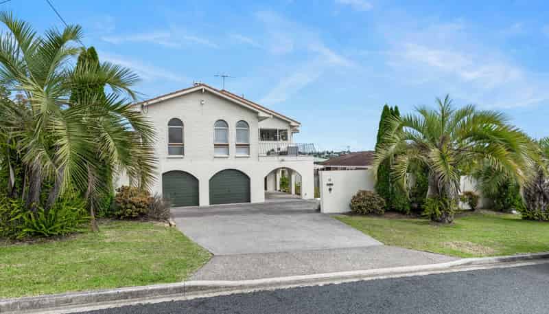 18 Folkestone Street, Murrays Bay