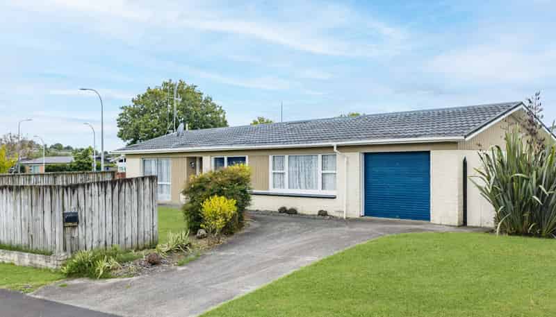 1 Hazelwood Avenue, Dinsdale