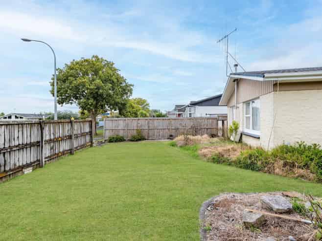 1 Hazelwood Avenue, Dinsdale