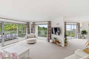 10 Cadiz Lane, Mount Pleasant