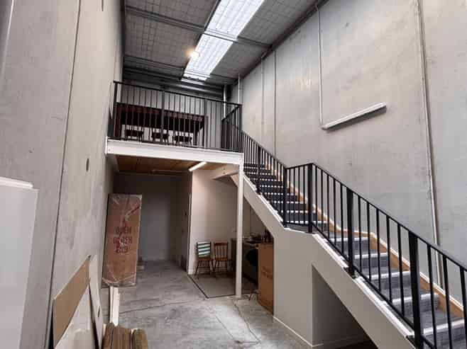 High-stud industrial in a thriving Westgate Hub