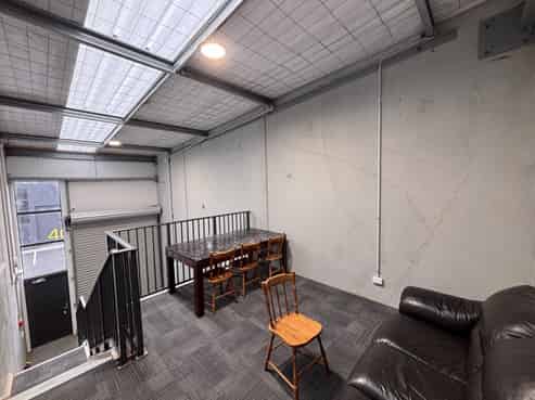 High-stud industrial in a thriving Westgate Hub