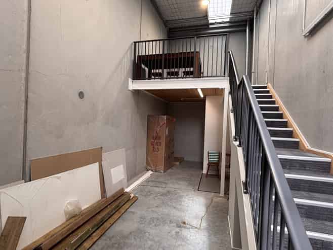 High-stud industrial in a thriving Westgate Hub