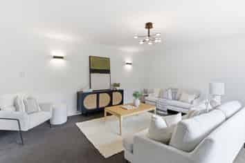 16 Fernbrook Place, Saint Albans