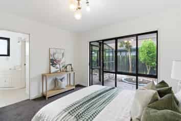 16 Fernbrook Place, Saint Albans