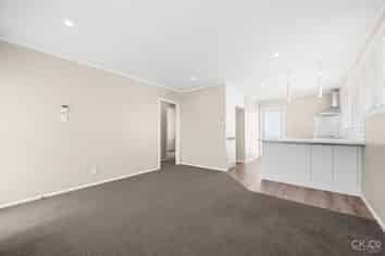 1/12 Poplar Grove, Ebdentown