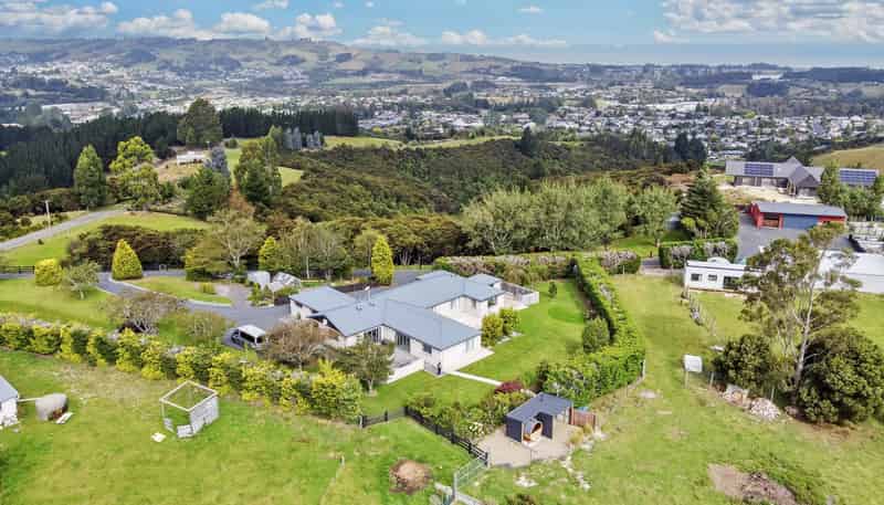 270 Chain Hills Road, Fairfield