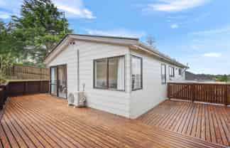 1/23 Stottholm Road, Titirangi