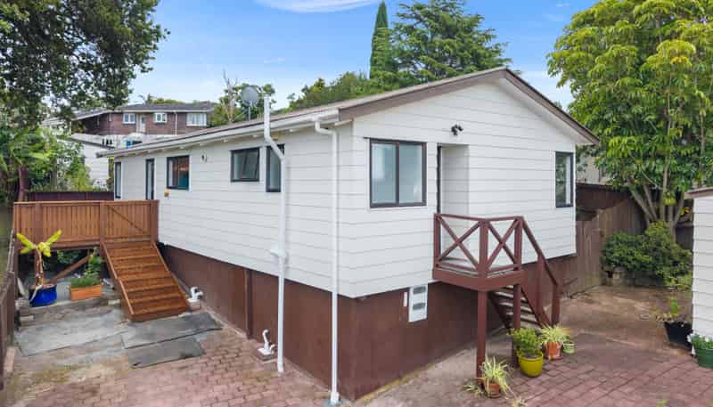 1/23 Stottholm Road, Titirangi