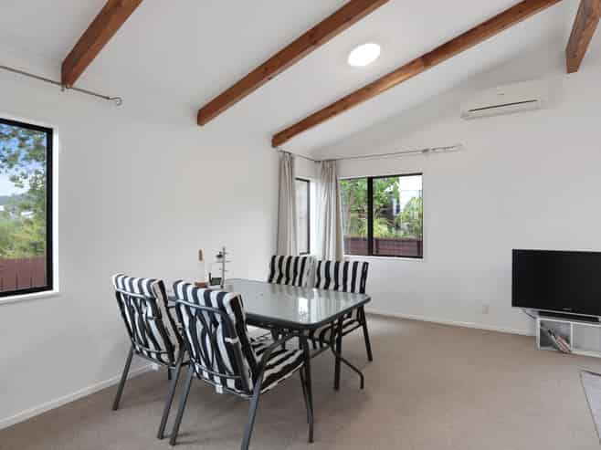 1/23 Stottholm Road, Titirangi