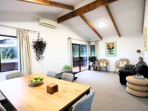1/23 Stottholm Road, Titirangi