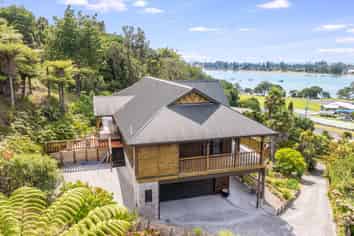 103 Main Road, Tairua