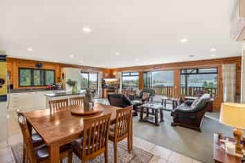 103 Main Road, Tairua