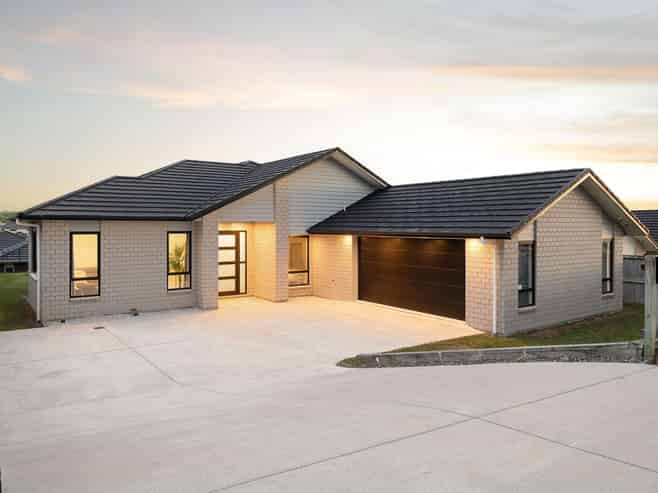 12 Paiaka Place, Rototuna North