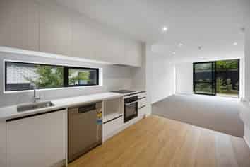 3/16 Treasure Lane, Te Atatu South