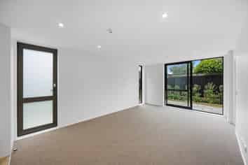 3/16 Treasure Lane, Te Atatu South