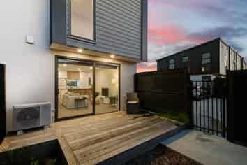 2/7 Hinemoa Street, Spreydon