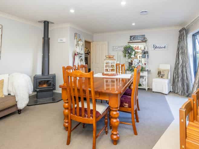 18 Gambia Grove, Flagstaff