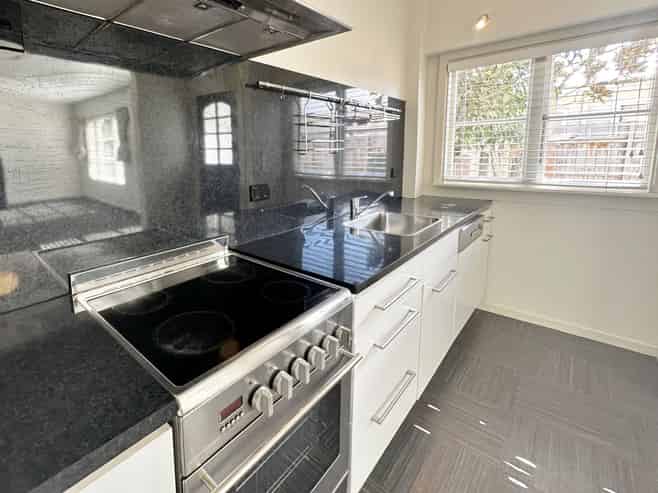 77 Kahu Rd, Fendalton