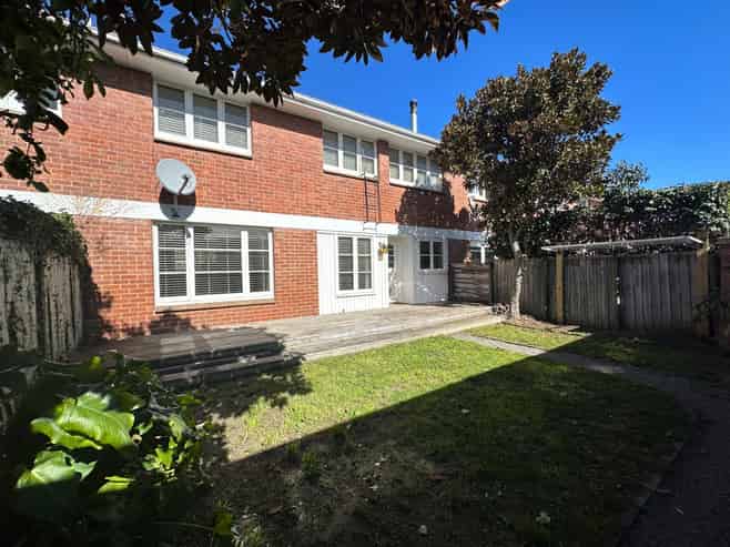 77 Kahu Rd, Fendalton