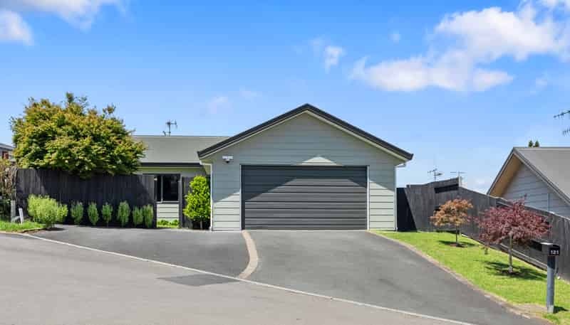 121 Bell Street, Judea