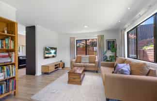 121 Bell Street, Judea