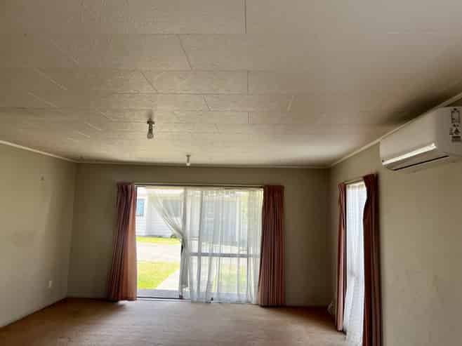 1/717 Charles Street, Raureka