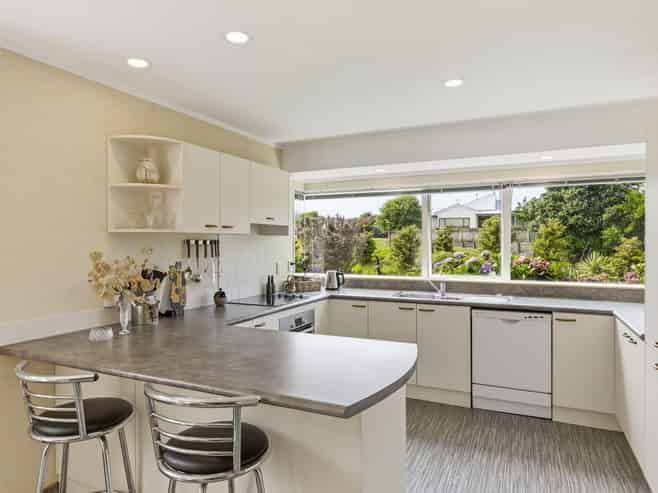 34 Sunburst Court, Paraparaumu Beach