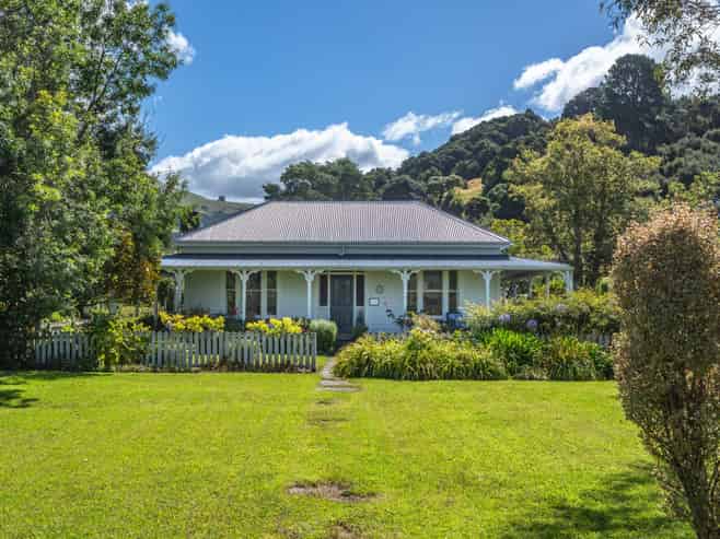5849 Christchurch Akaroa Road, Duvauchelle