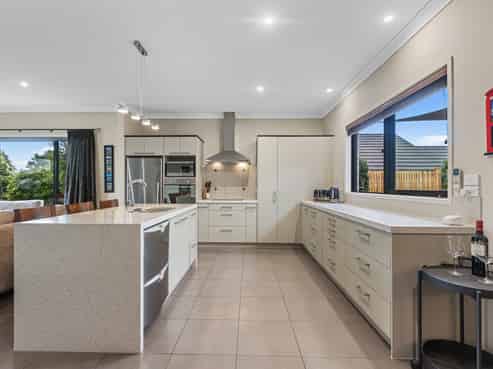 40 Rexford Heights, Pyes Pa