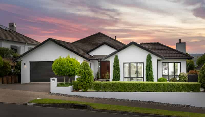 40 Rexford Heights, Pyes Pa