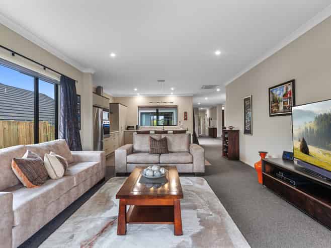 40 Rexford Heights, Pyes Pa