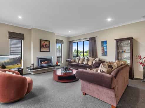 40 Rexford Heights, Pyes Pa