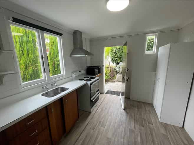 4a Simla Terrace , Napier Hill