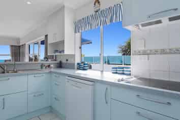 216 Pohutukawa Avenue, Ohope