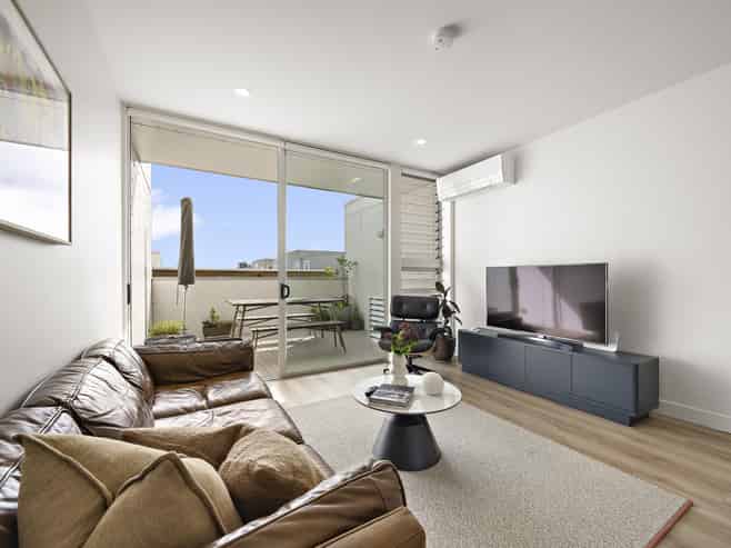 16J Fisher-Point Drive, Freemans Bay