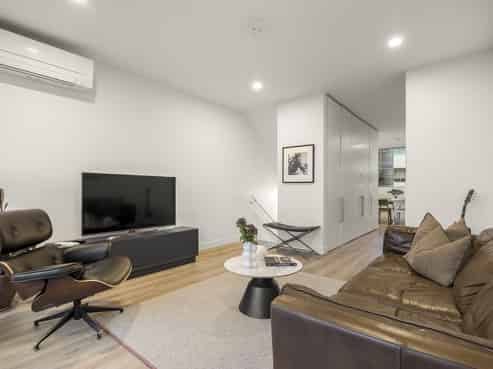 16J Fisher-Point Drive, Freemans Bay